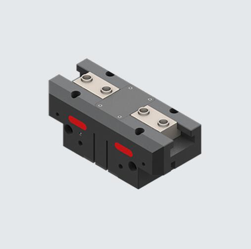 DH8750.jpg